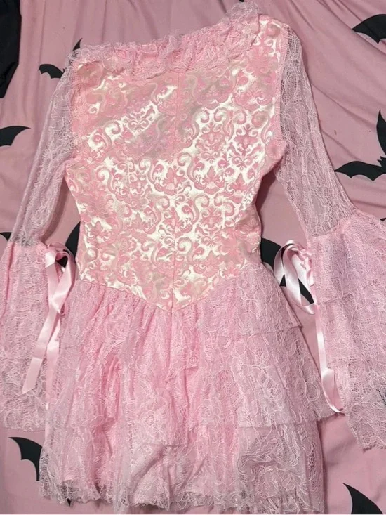 Pink lace princess dress - Picture 8 of 8